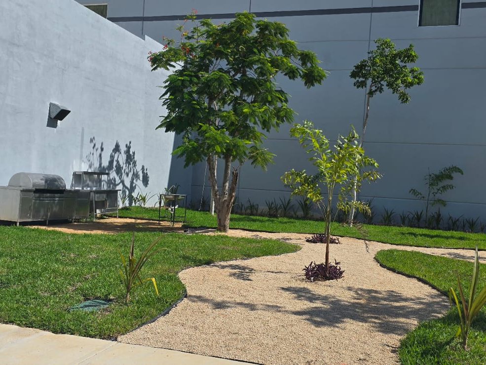 servicios de Mayan Garden