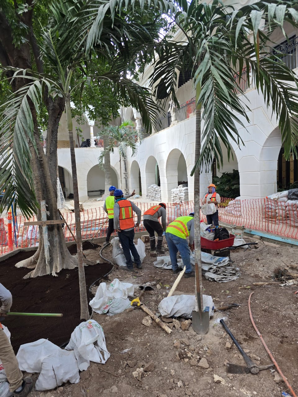 servicios de Mayan Garden