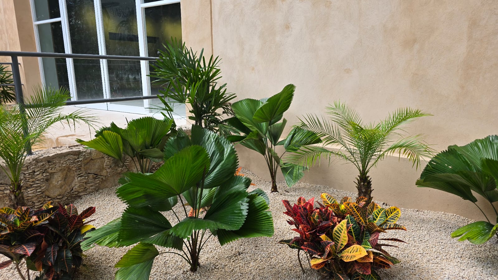 servicios de Mayan Garden