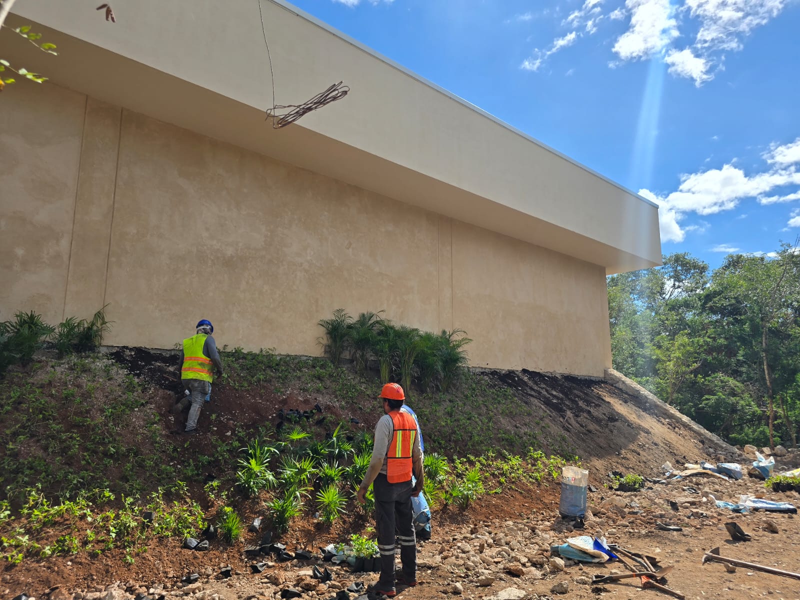servicios de Mayan Garden